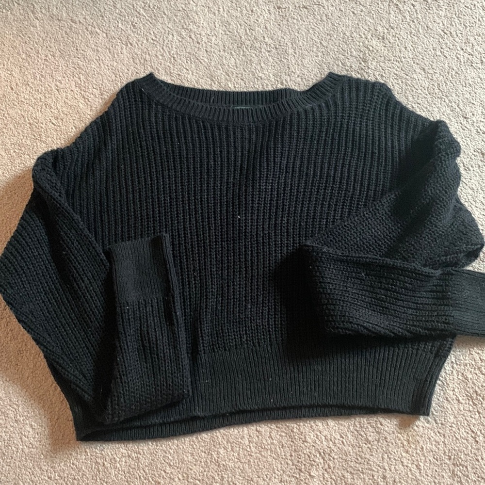 Black cropped Sweater